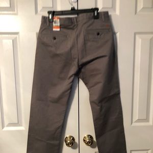 Dockers Modern Khaki Slim Tapered NWT. 34 x 29